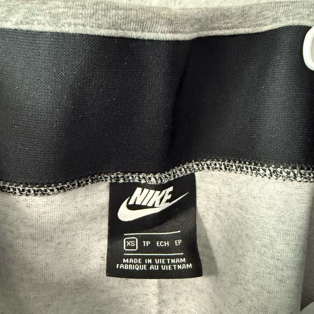 Nike Gray and Black Sweatshirt